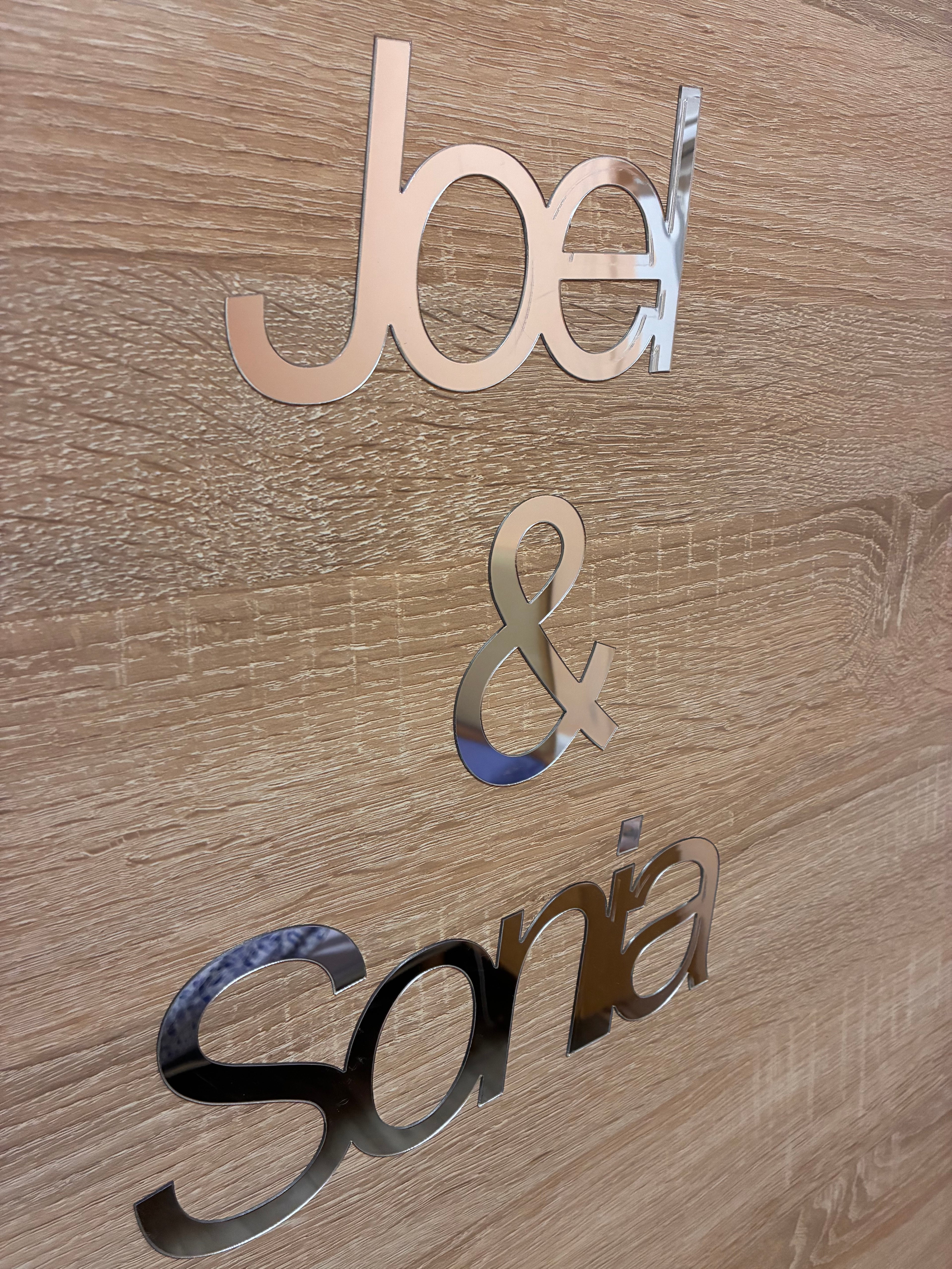 Nombres en Acrílico Espejo Grande